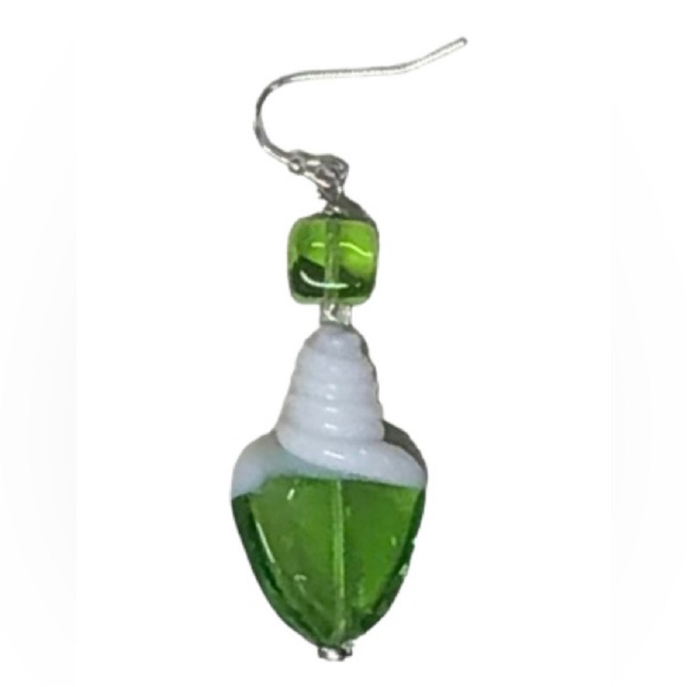 HANDMADE Festive CHRISTMAS TREE Green Czech GLASS Lightbulb Earrings - Picture 2 of 9